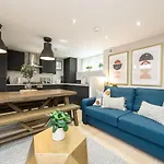 Host & Stay - The Georgian Coach House 1